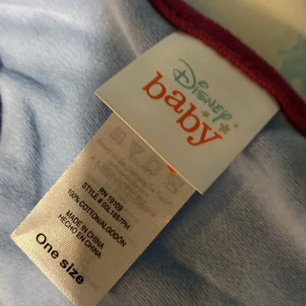 3/$20 Like New Baby Bibs